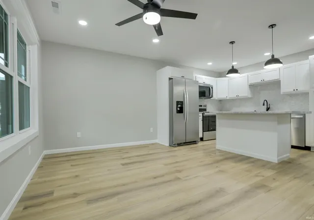 Photo 5 of Manufactured home for sale at 520 Madison Ave, Evansville, IN 47713 | MLS# 202625127 | Listing updated on 2026-06-25