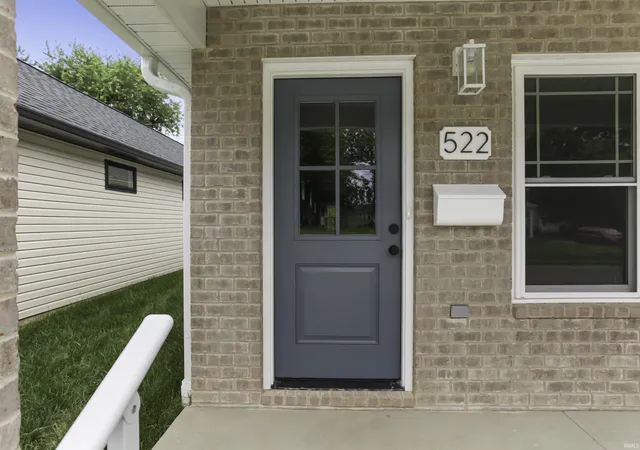Photo 3 of Manufactured home for sale at 522 Madison Ave, Evansville, IN 47713 | MLS# 202625128 | Listing updated on 2026-06-25