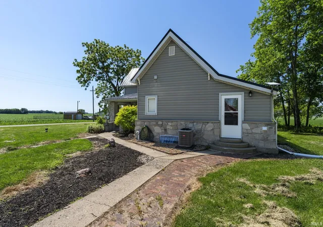 Homes for sale in Frankfort, IN | 2144 S County Rd 1300 E, Frankfort, IN 46041 | MLS# 202625135