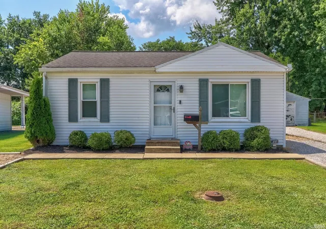 1st image of 2017 Shelby Ave, Evansville, IN 47714 | MLS# 202625138