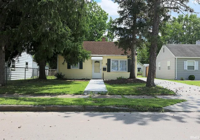 1st image of 1933 W 4th St, Fort Wayne, IN 46808 | MLS# 202625142