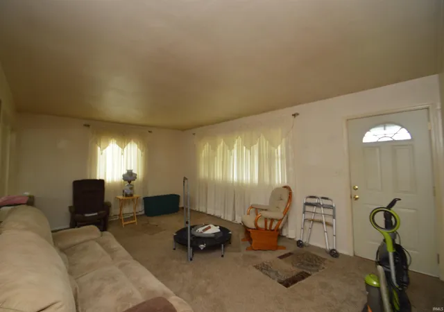 Photo 2 of Sale Pending at 2808 Edison Rd, South Bend, IN 46615 | MLS# 202625144 | Listing updated on 2026-06-27