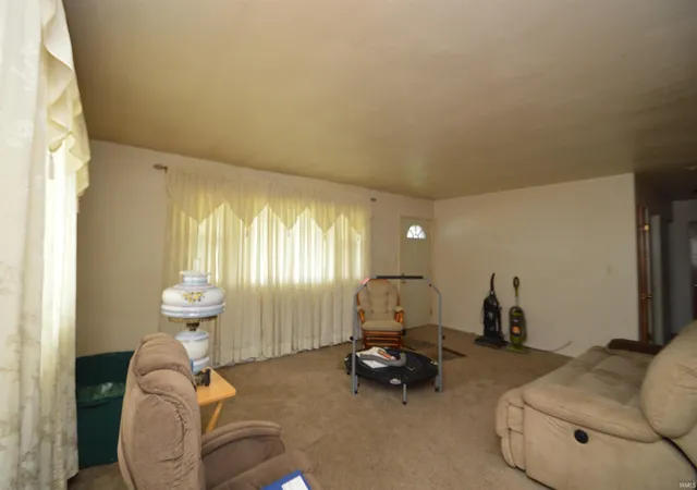 Photo 3 of Sale Pending at 2808 Edison Rd, South Bend, IN 46615 | MLS# 202625144 | Listing updated on 2026-06-27
