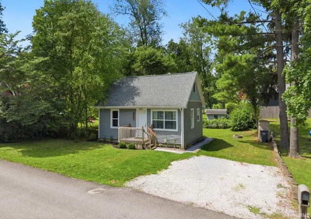 Photo 3 of Sale Pending at 8266 E Asbury Ln, North Webster, IN 46555 | MLS# 202625150 | Listing updated on 2026-09-03