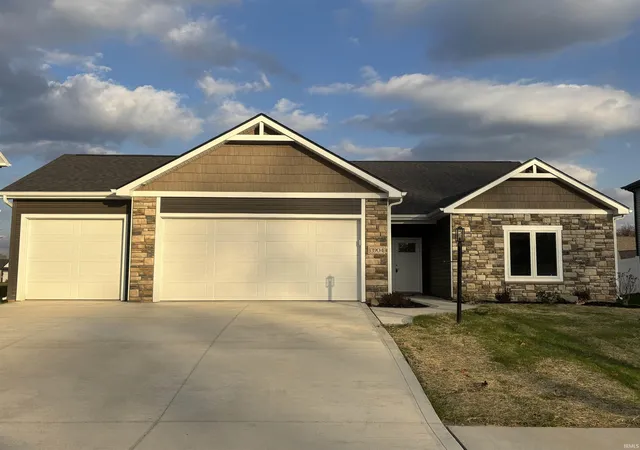 Photo 2 of Sale Pending at 13904 Diavik Pl, Fort Wayne, IN 46845 | MLS# 202625152 | Listing updated on 2026-08-19
