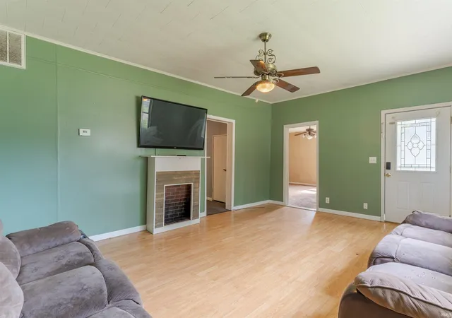 Photo 4 of Manufactured home for sale at 709 Walnut St, Rockport, IN 47635 | MLS# 202625164 | Listing updated on 2026-06-25