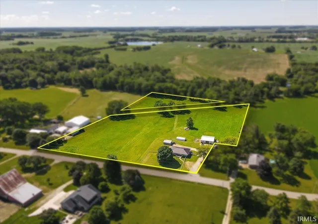 3rd image of 1279 E Union City Pike, Winchester, IN 47394 | MLS# 202625176