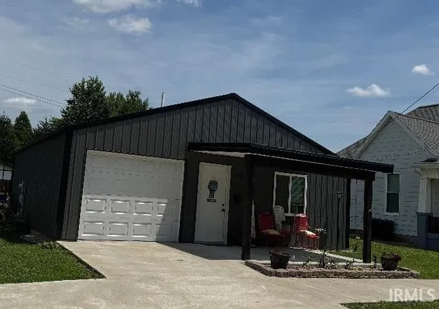 Photo 1 of Sale Pending at 304 S Race St, Princeton, IN 47670 | MLS# 202625192 | Listing updated on 2026-06-26