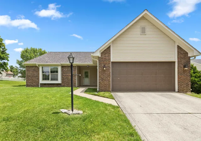 Photo 1 of Sale Pending at 8730 Snowgoose Ln, Fort Wayne, IN 46825 | MLS# 202625204 | Listing updated on 2026-09-13
