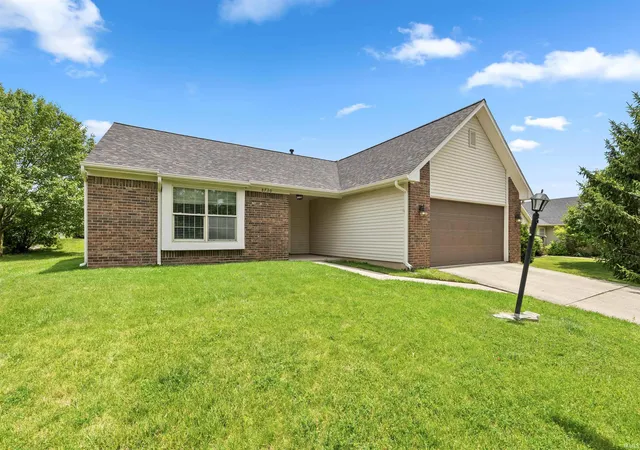 Photo 2 of Sale Pending at 8730 Snowgoose Ln, Fort Wayne, IN 46825 | MLS# 202625204 | Listing updated on 2026-09-13