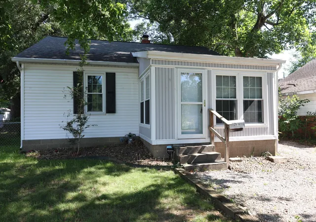Photo 1 of Manufactured home for sale at 2016 E Riverside Dr, Evansville, IN 47714 | MLS# 202625214 | Listing updated on 2026-08-18
