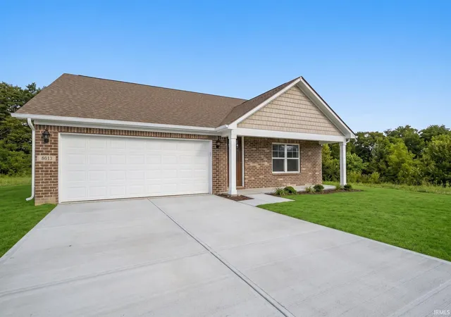 Homes for sale in Muncie, IN | 8504 N Seneca Dr, Muncie, IN 47303 | MLS# 202625219