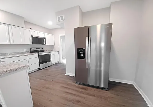 Photo 3 of Manufactured home for sale at 504 E Negley Ave, Evansville, IN 47711 | MLS# 202625223 | Listing updated on 2026-08-31