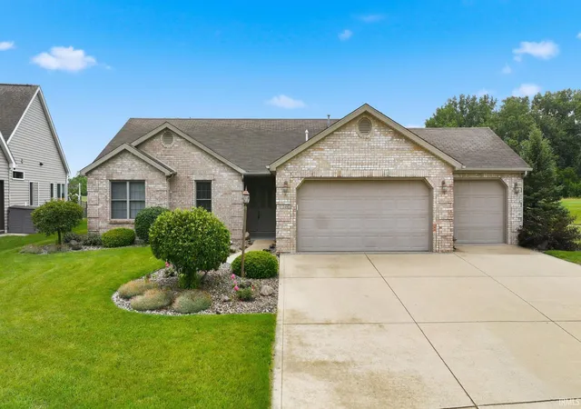 Homes for sale in Columbia City, IN | 2491 E Whispering Trl, Columbia City, IN 46725 | MLS# 202625225