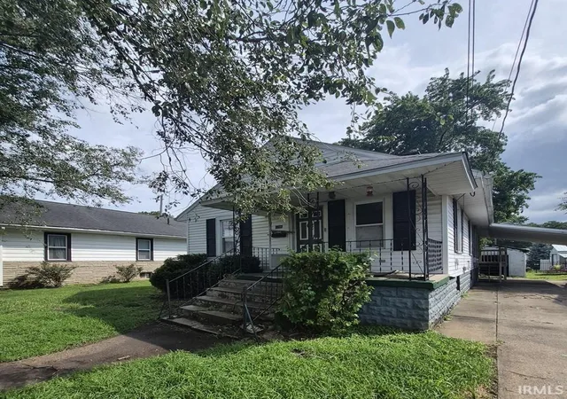 2nd image of 1206 Nicholas St, Vincennes, IN 47591 | MLS# 202625241
