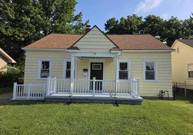 Photo 1 of Sale Pending at 2116 Washington Ave, Evansville, IN 47714 | MLS# 202625246 | Listing updated on 2026-07-10