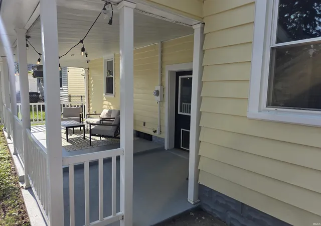 Photo 3 of Sale Pending at 2116 Washington Ave, Evansville, IN 47714 | MLS# 202625246 | Listing updated on 2026-07-10