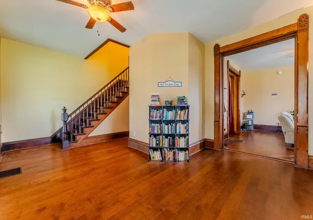 3rd image of 305 Manchester Ave, Wabash, IN 46992 | MLS# 202625251