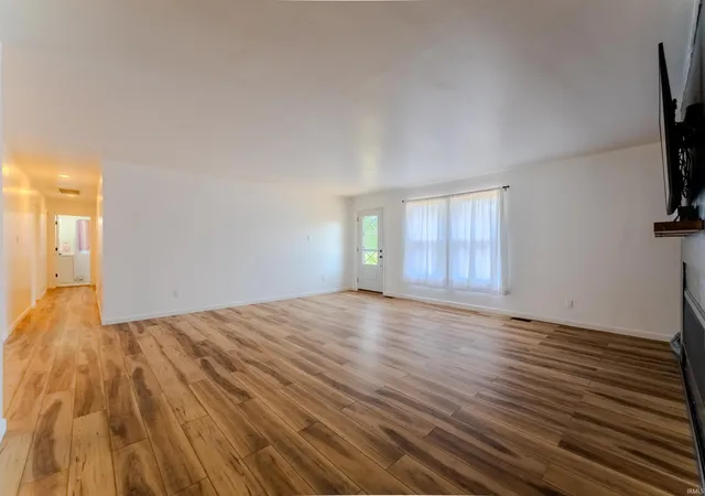 4th image of 656 S Main St, Upland, IN 46989 | MLS# 202625264