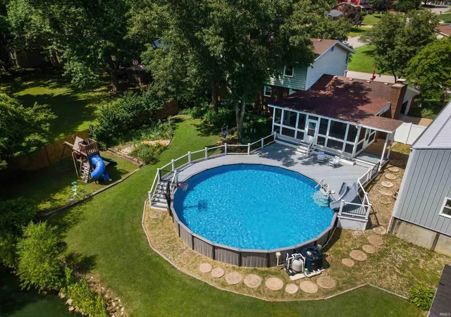 5th image of 406 Holly Hill Dr, Evansville, IN 47710 | MLS# 202625270