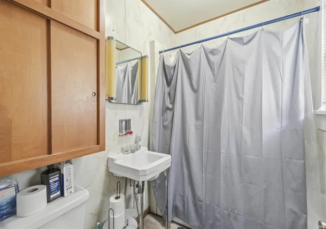 21st image of 528 Michigan St, Wabash, IN 46992 | MLS# 202625277