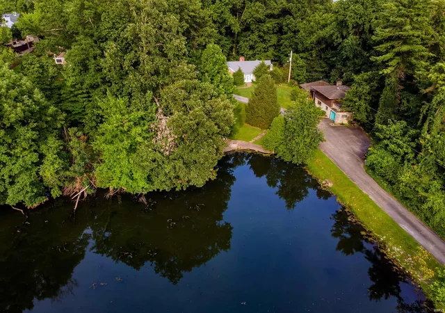 3rd image of 1827 N Saint Joseph Ave, Evansville, IN 47720 | MLS# 202625279