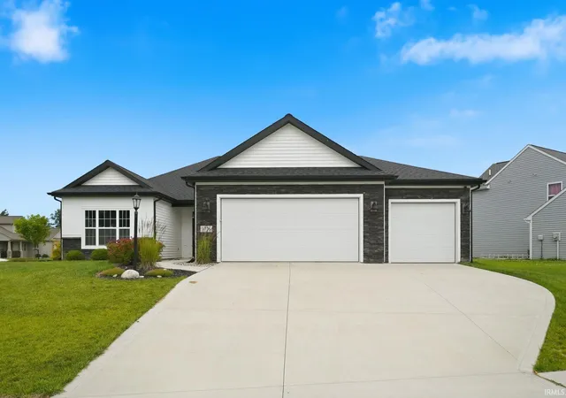 Photo 3 of Sale Pending at 1776 Muruntau Grv, Fort Wayne, IN 46845 | MLS# 202625298 | Listing updated on 2026-07-14