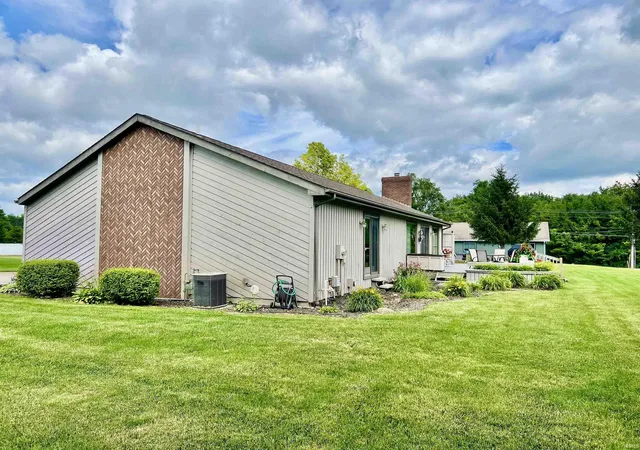 46th image of 4687 E Country Cove Dr, Syracuse, IN 46567 | MLS# 202625322