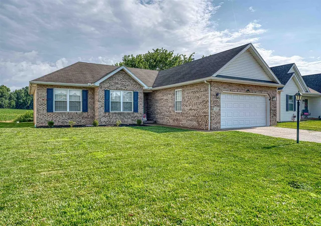 Photo 2 of Sale Pending at 728 Strawberry Hl Rd, Evansville, IN 47711 | MLS# 202625346 | Listing updated on 2026-07-06