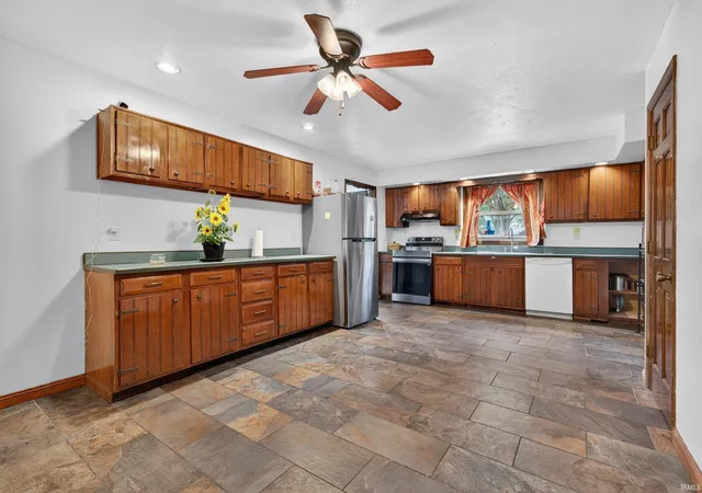 5th image of 2803 E Locust Ct, Kokomo, IN 46902 | MLS# 202625349