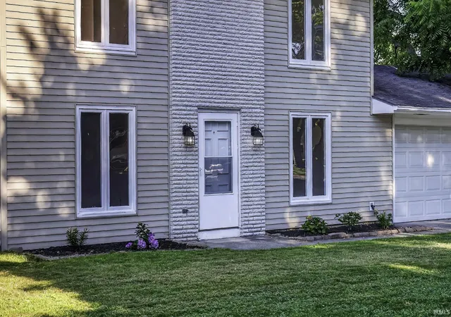 3rd image of 3627 Iowa Ct, Fort Wayne, IN 46815 | MLS# 202625360