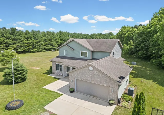 Homes for sale in Brookston, IN | 2038 E 850 S, Brookston, IN 47923 | MLS# 202625364