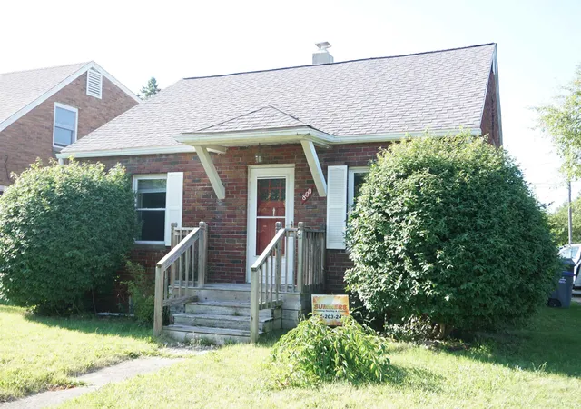 1st image of 800 W Lusher Ave, Elkhart, IN 46517 | MLS# 202625372