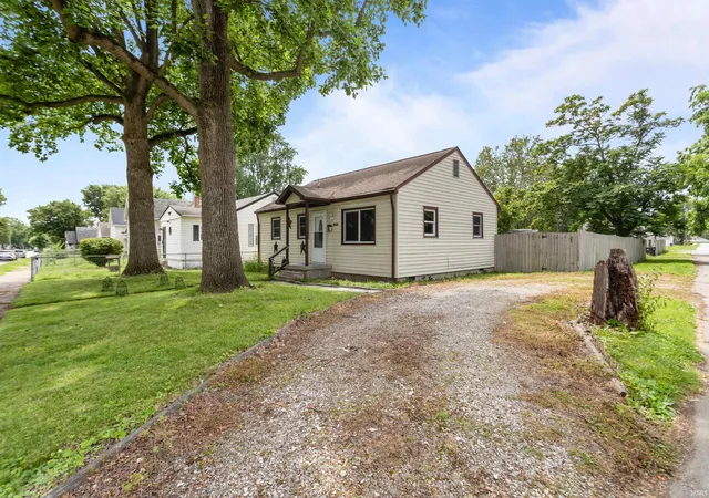 2nd image of 1623 N Mccann St, Kokomo, IN 46901 | MLS# 202625373