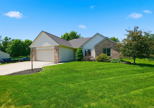 Homes for sale in Roanoke, IN | 434 Nordyk Dr, Roanoke, IN 46783 | MLS# 202625374