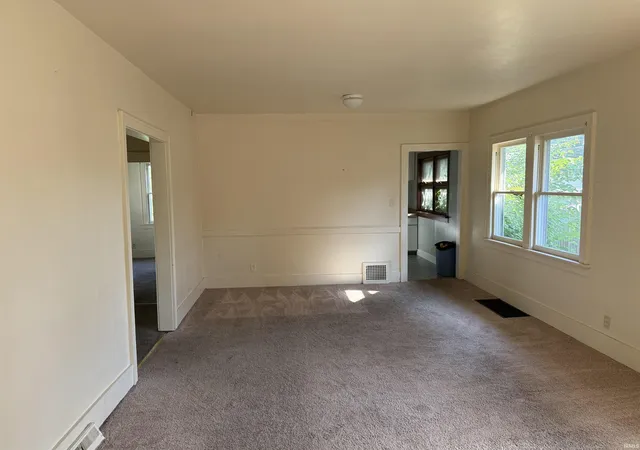 Photo 3 of Manufactured home for sale at 1133 Altgeld St, South Bend, IN 46614 | MLS# 202625376 | Listing updated on 2026-08-03
