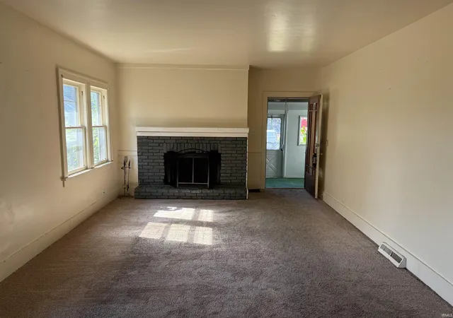 Photo 4 of Manufactured home for sale at 1133 Altgeld St, South Bend, IN 46614 | MLS# 202625376 | Listing updated on 2026-08-03