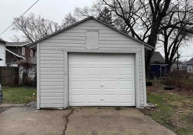 Homes for sale in South Bend, IN | 1158 E Indiana Ave, South Bend, IN 46613 | MLS# 202625377