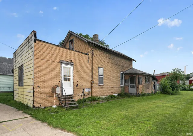 Homes for sale in Logansport, IN | 422 Michigan Ave, Logansport, IN 46947 | MLS# 202625396