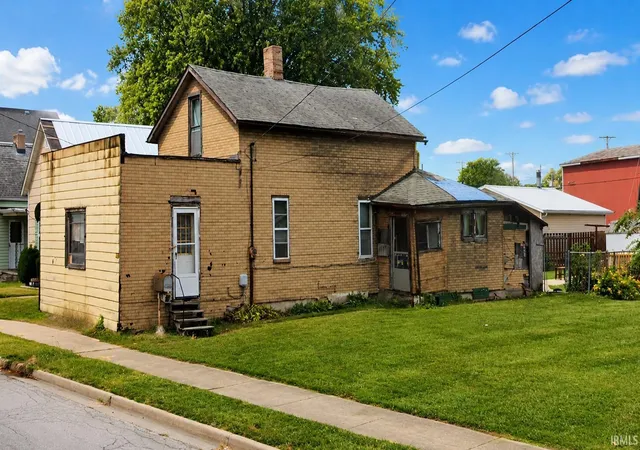 Homes for sale in Logansport, IN | 422 Michigan Ave, Logansport, IN 46947 | MLS# 202625396