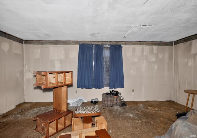 4th image of 422 Michigan Ave, Logansport, IN 46947 | MLS# 202625396