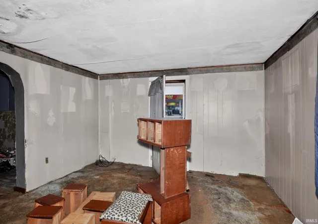 5th image of 422 Michigan Ave, Logansport, IN 46947 | MLS# 202625396