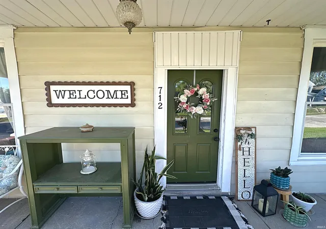 Photo 2 of Manufactured home for sale at 712 W Main St, Washington, IN 47501 | MLS# 202625406 | Listing updated on 2026-08-27