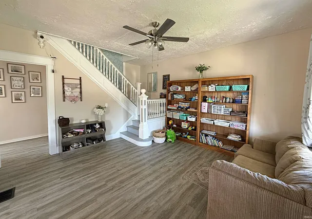 Photo 4 of Manufactured home for sale at 712 W Main St, Washington, IN 47501 | MLS# 202625406 | Listing updated on 2026-08-27