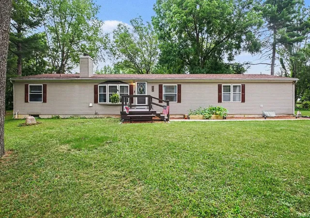 Photo 3 of Manufactured home for sale at 2656 E Evergreen Dr, Warsaw, IN 46582 | MLS# 202625410 | Listing updated on 2026-07-08