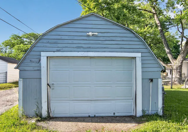 Homes for sale in South Bend, IN | 1529 Medora St, South Bend, IN 46628 | MLS# 202625412