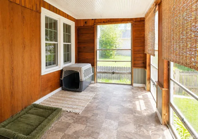 Photo 4 of Sale Pending at 944 Oakland St, South Bend, IN 46615 | MLS# 202625420 | Listing updated on 2026-07-08