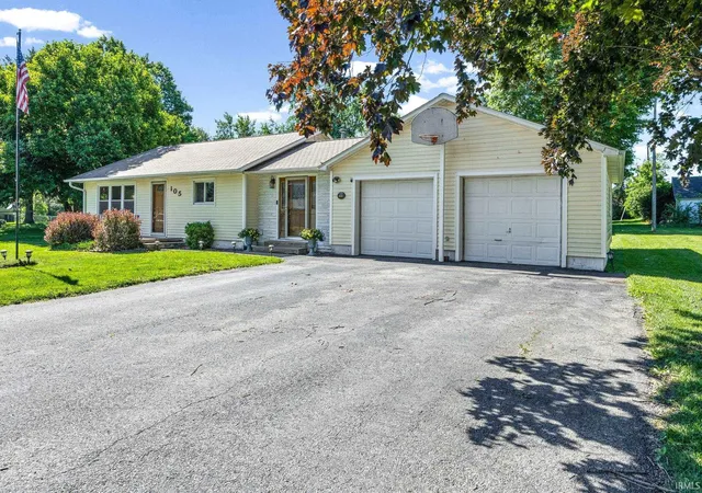 Homes for sale in Burlington, IN | 105 W Stockton St, Burlington, IN 46915 | MLS# 202625429