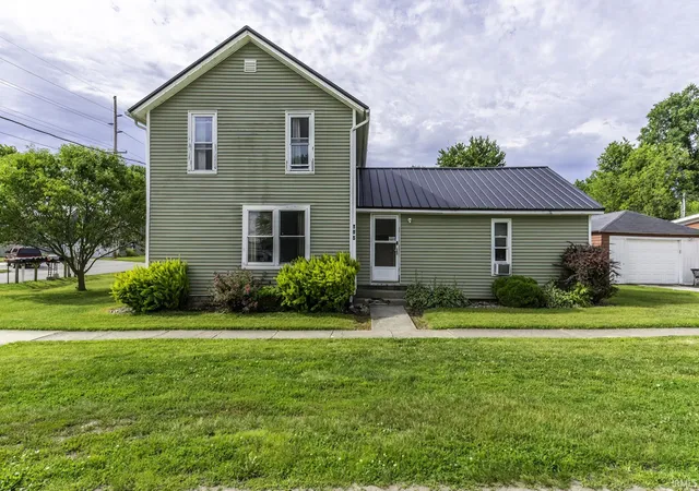 2nd image of 195 E Chestnut St, Waterloo, IN 46793 | MLS# 202625431