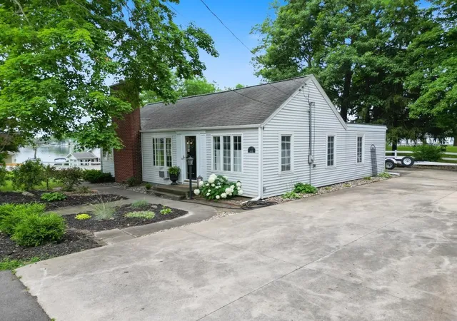 Photo 1 of Sale Pending at 648 N Center St, North Webster, IN 46555 | MLS# 202625451 | Listing updated on 2026-07-21